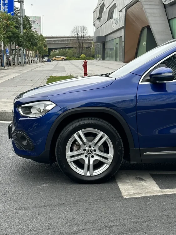 Mercedes-Benz GLA