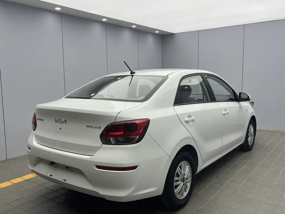 Kia Pegas 1.4L automatic comfort sunroof version