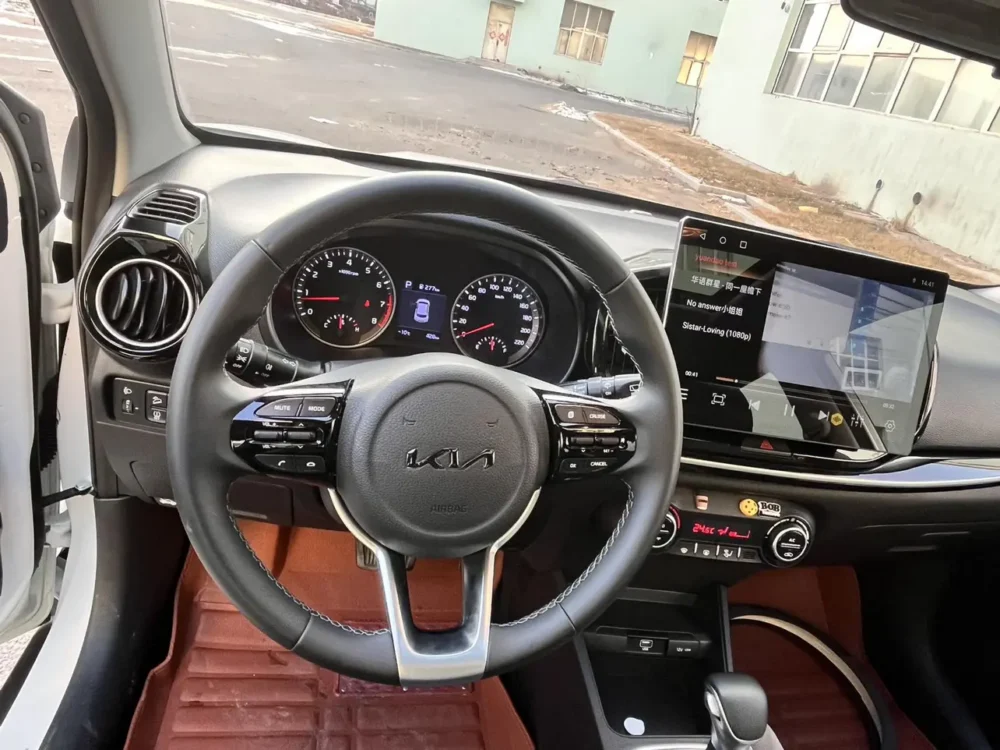 Kia KX1 1.4L CVT fun sunroof model