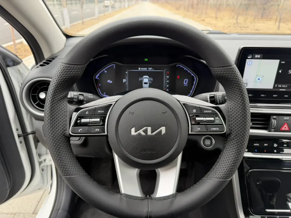 Kia K3 1.5L IVT Deluxe Edition
