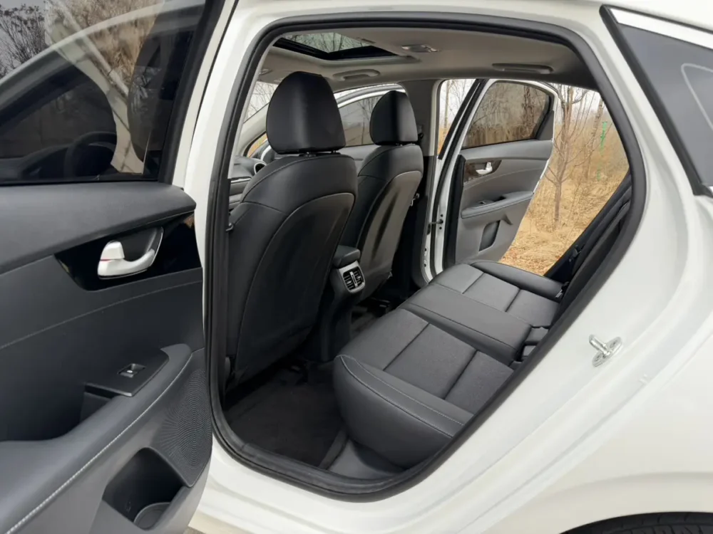 Kia K3 1.5L IVT Deluxe Edition