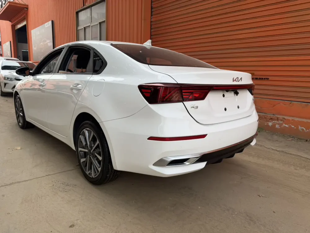 Kia K3 1.5L IVT Deluxe Edition