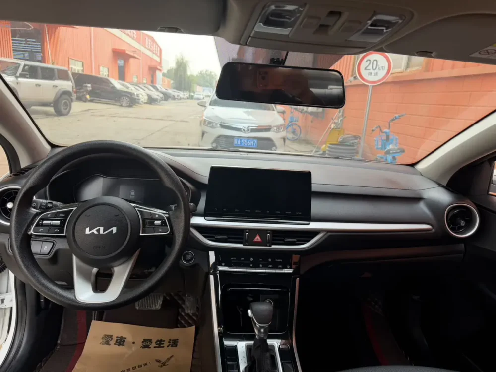 Kia K3 1.5L IVT Deluxe Edition