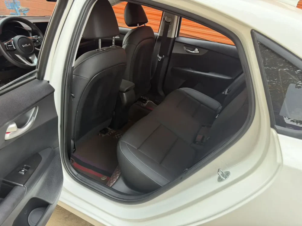 Kia K3 1.5L IVT Deluxe Edition