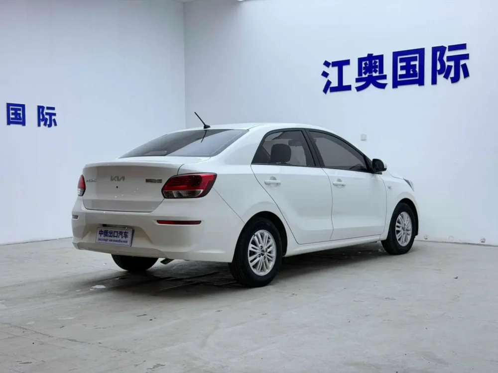 Kia Pegas1.4L automatic comfort sunroof version