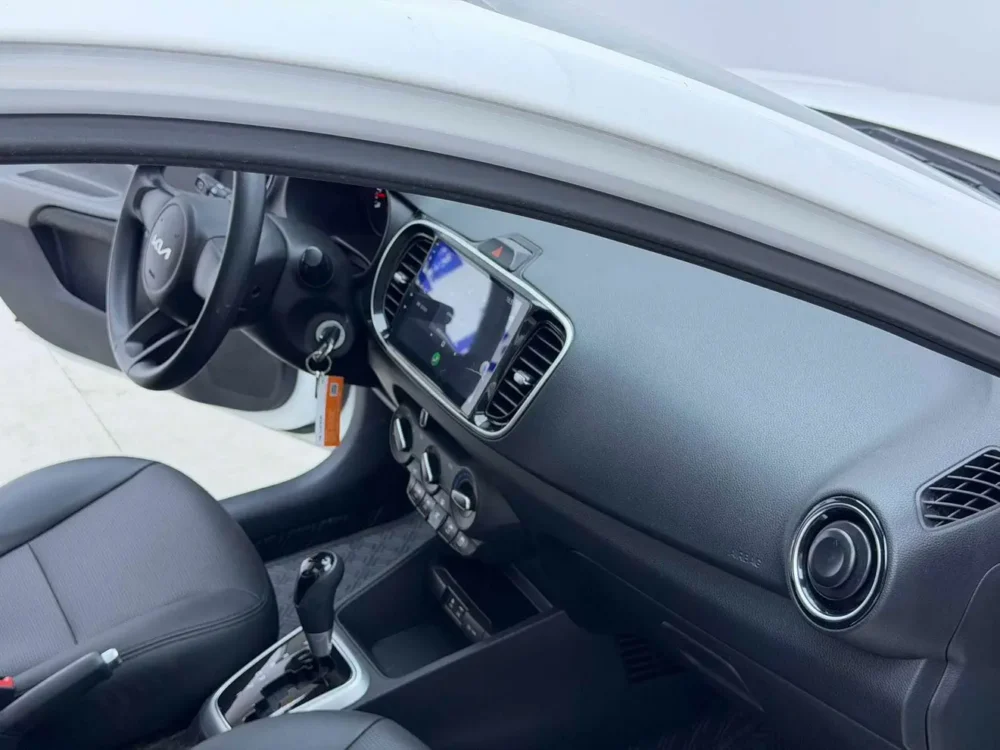 Kia Pegas1.4L automatic comfort sunroof version