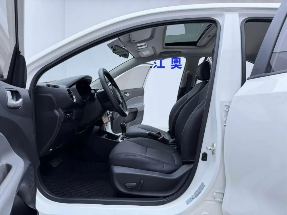 Kia Pegas1.4L automatic comfort sunroof version