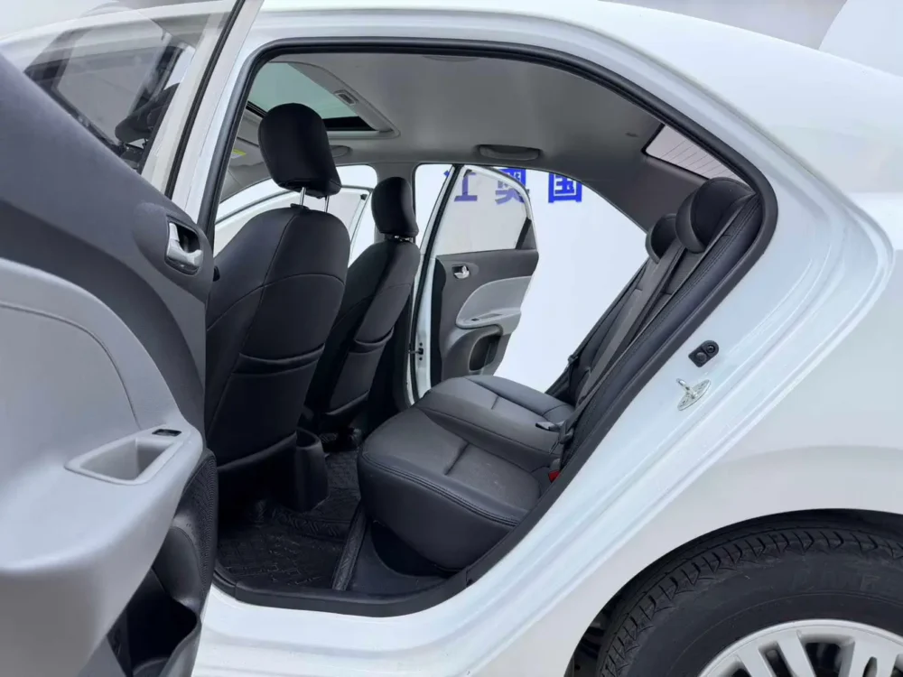 Kia Pegas1.4L automatic comfort sunroof version