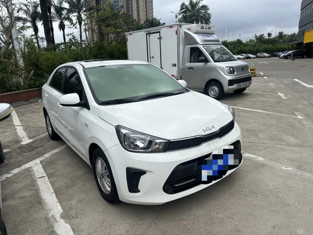 Kia Pegas 1.4L automatic comfort sunroof version