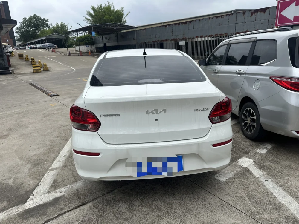 Kia Pegas 1.4L automatic comfort sunroof version
