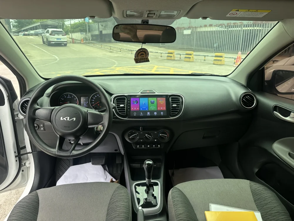 Kia Pegas 1.4L automatic comfort sunroof version