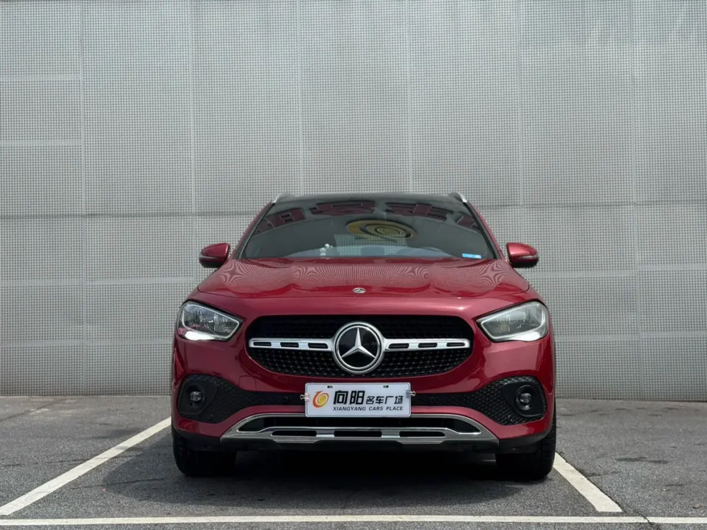 Mercedes-Benz GLA 180