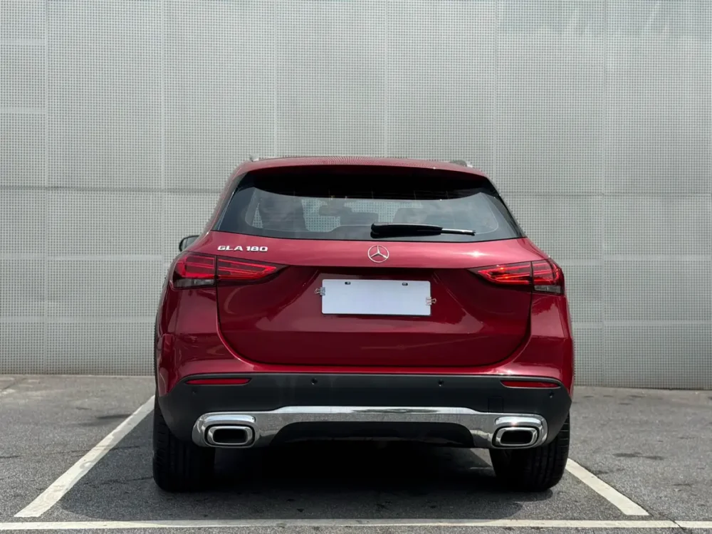 Mercedes-Benz GLA 180