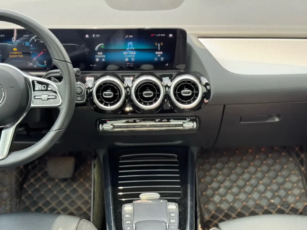 Mercedes-Benz GLA 180