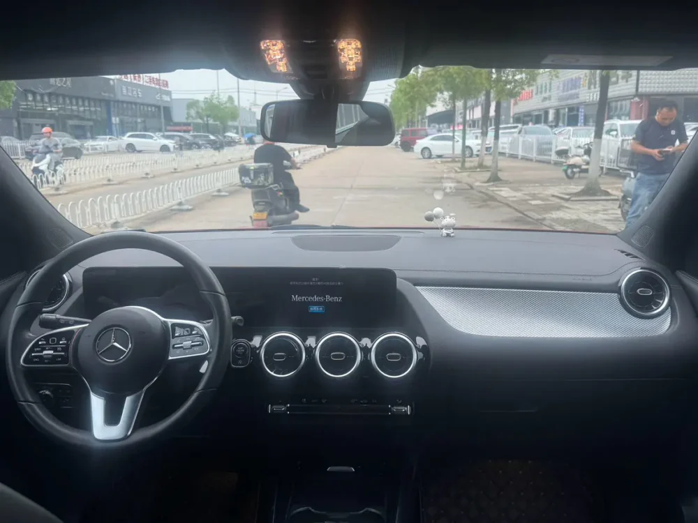 Mercedes-Benz GLA 180