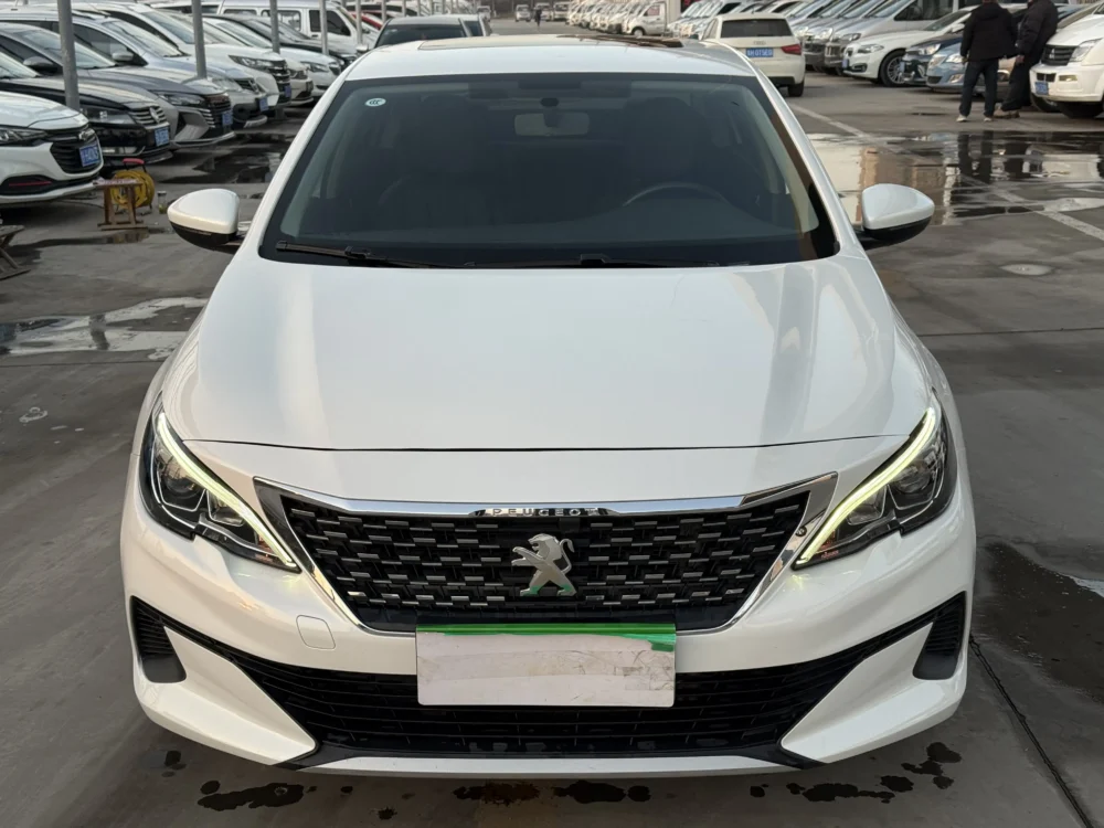 Peugeot 408