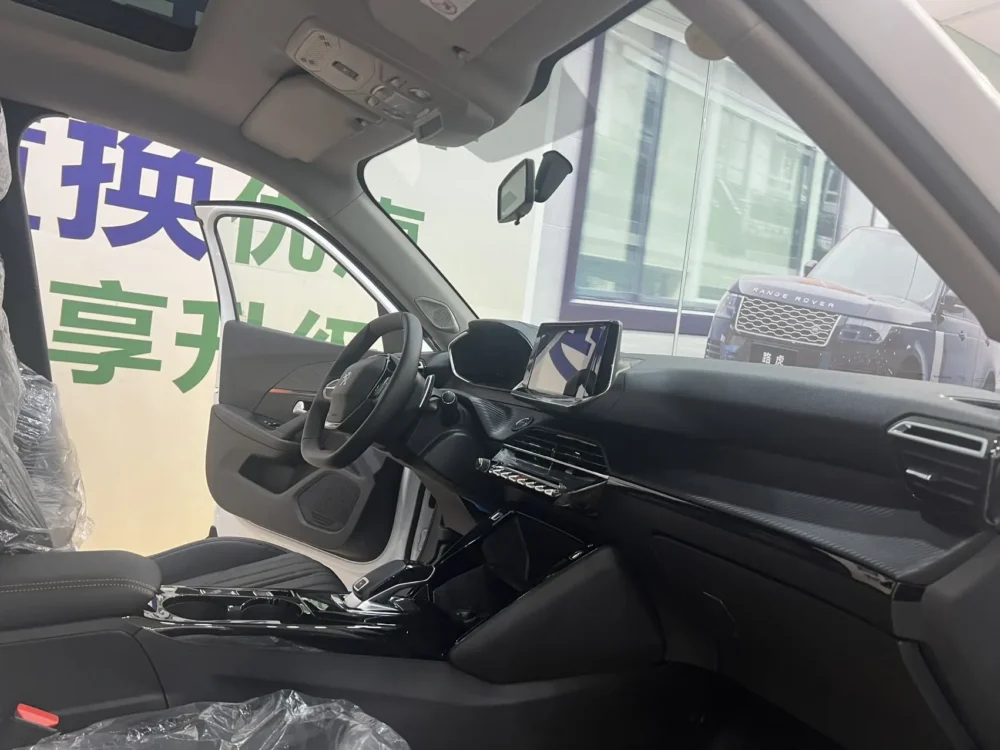 Peugeot 2008 230THP THE ONE