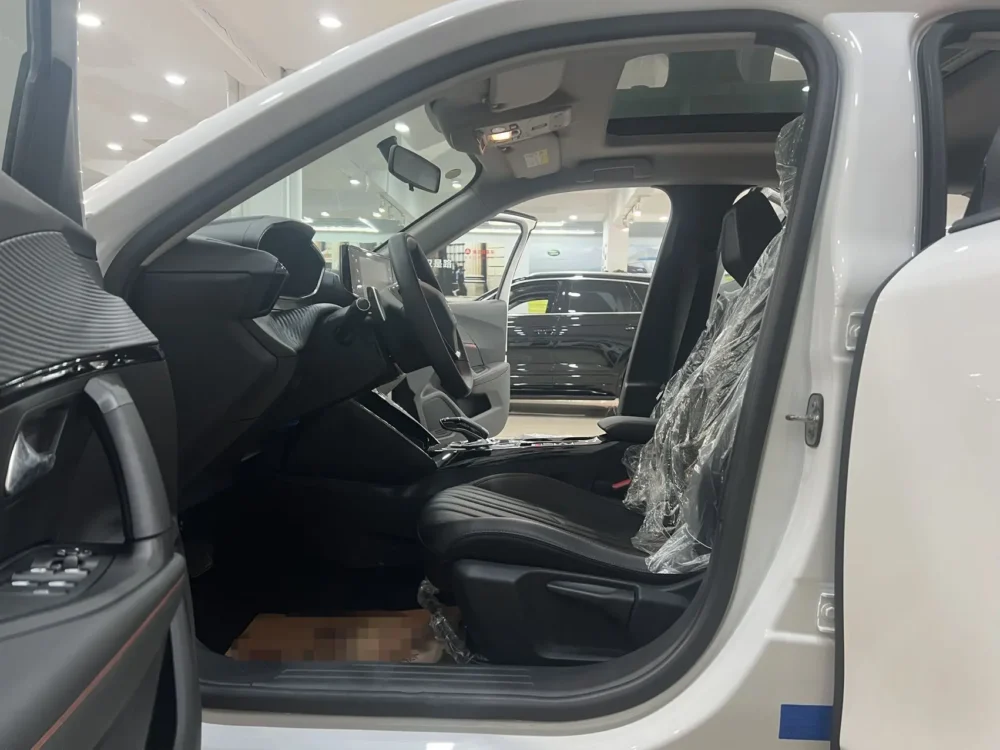 Peugeot 2008 230THP THE ONE