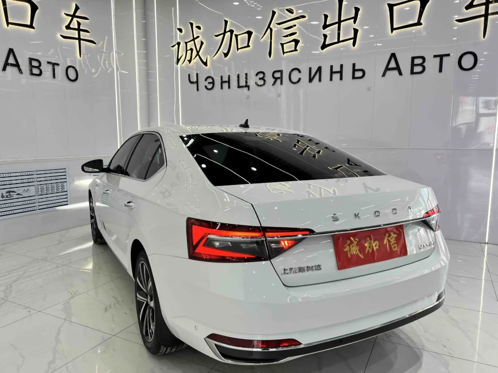 Skoda Superb Modified TSI280 DSG Premium Edition
