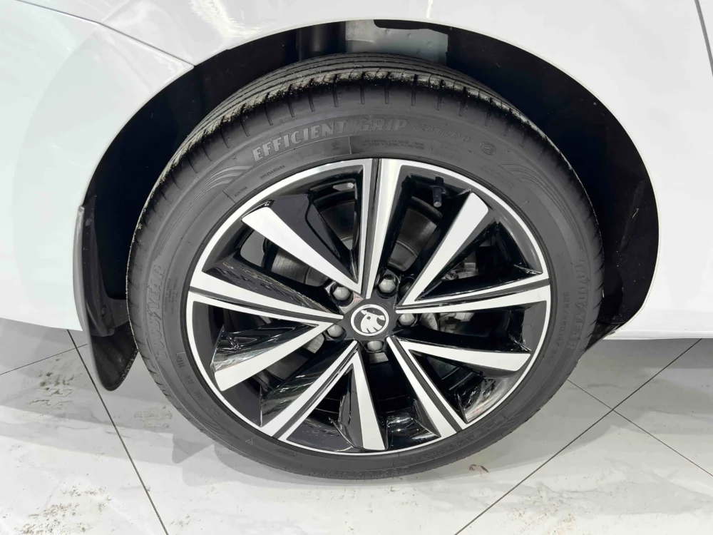 Skoda Superb Modified TSI280 DSG Premium Edition
