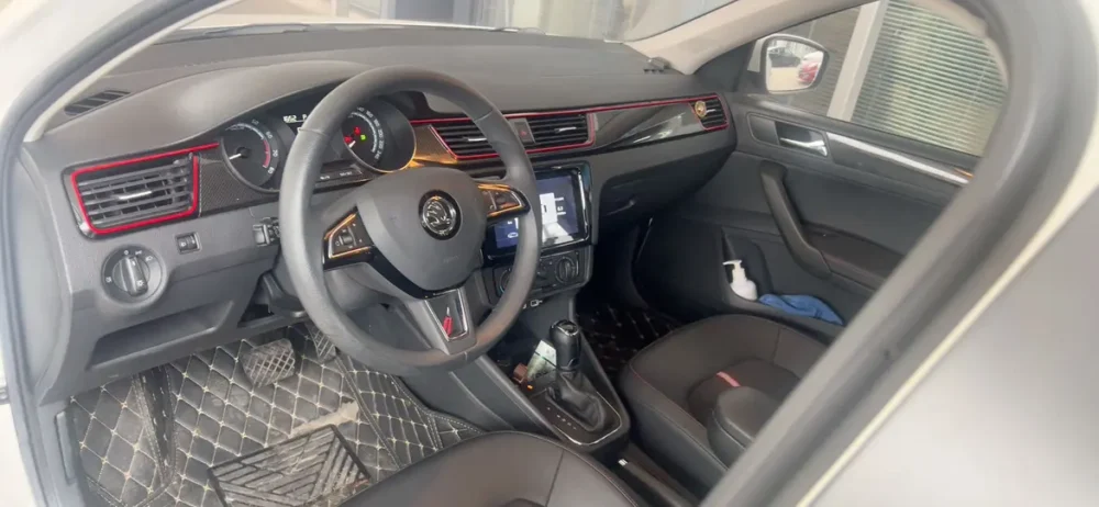 Skoda Rapid Hatchback 1.5L AT Comfort Edition