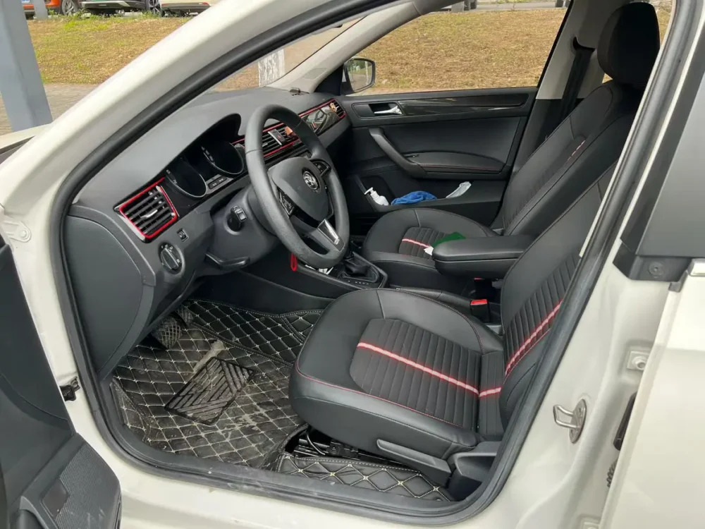 Skoda Rapid Hatchback 1.5L AT Comfort Edition