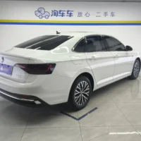 Volkswagen Sagitar 200TSI DSG Flying Ed