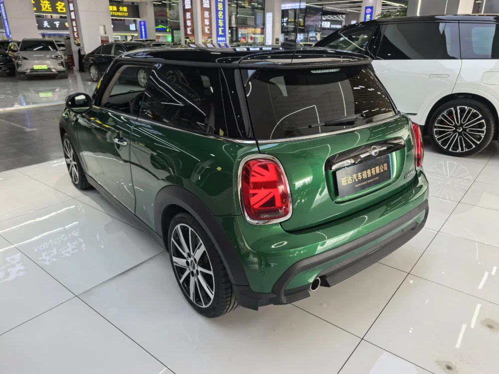Mini Hatch 3dr Artist 1.5T