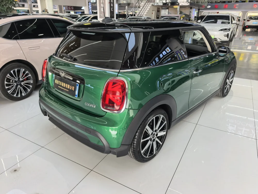 Mini Hatch 3dr Artist 1.5T