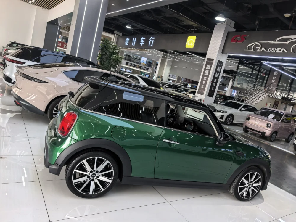 Mini Hatch 3dr Artist 1.5T