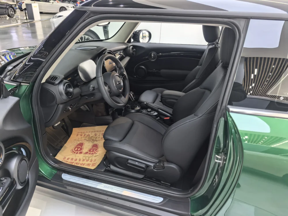 Mini Hatch 3dr Artist 1.5T
