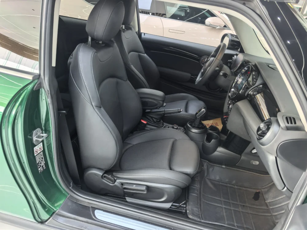 Mini Hatch 3dr Artist 1.5T