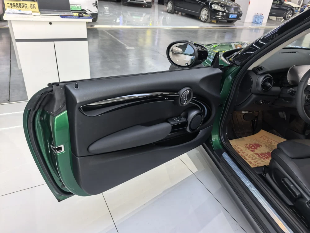 Mini Hatch 3dr Artist 1.5T