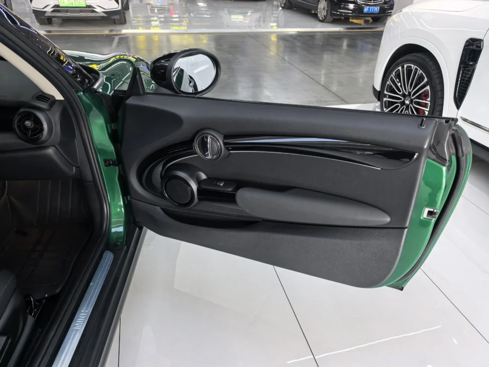 Mini Hatch 3dr Artist 1.5T