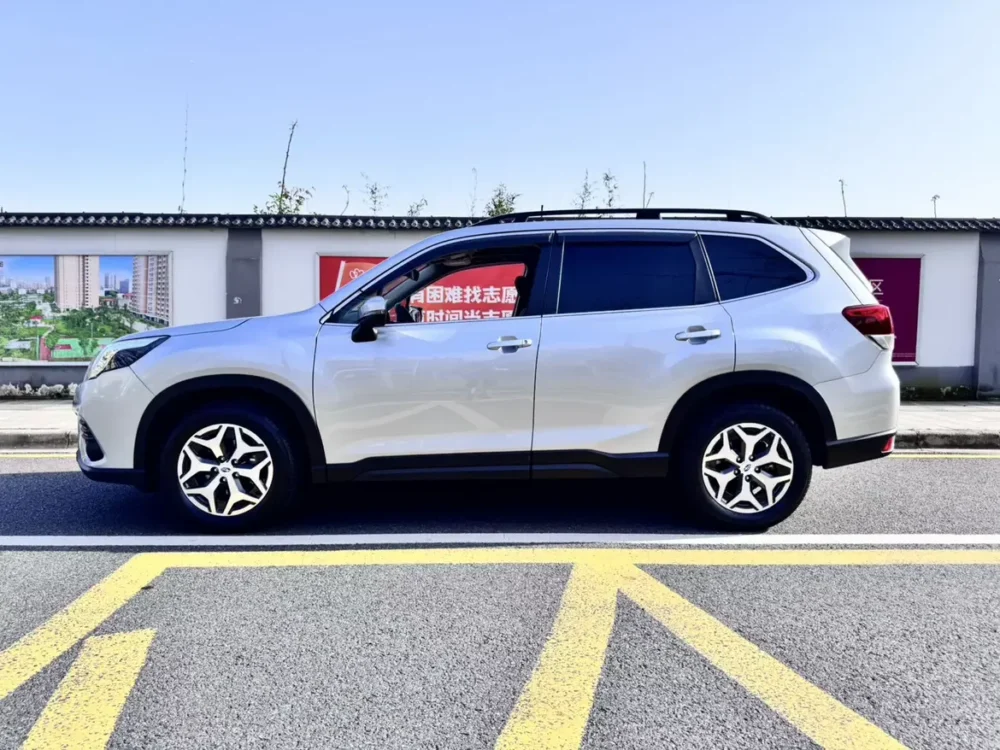 Subaru Forester 2.0i AWD Luxury EyeSight