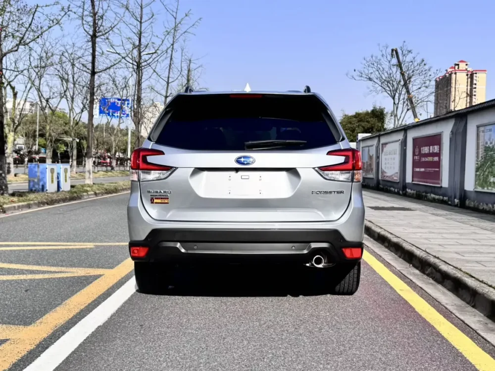 Subaru Forester 2.0i AWD Luxury EyeSight