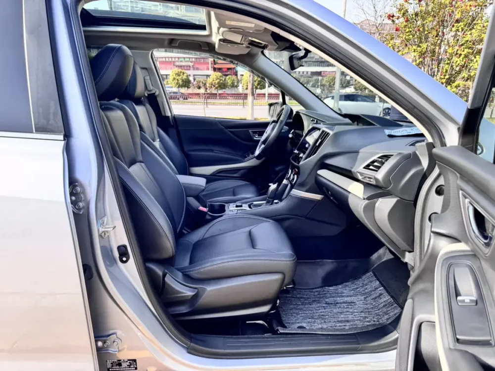 Subaru Forester 2.0i AWD Luxury EyeSight