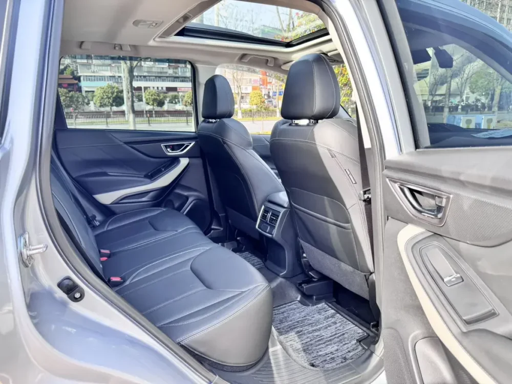 Subaru Forester 2.0i AWD Luxury EyeSight