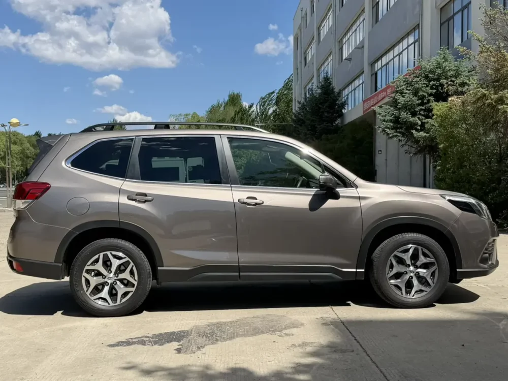 Subaru Forester 2.0i AWD Deluxe