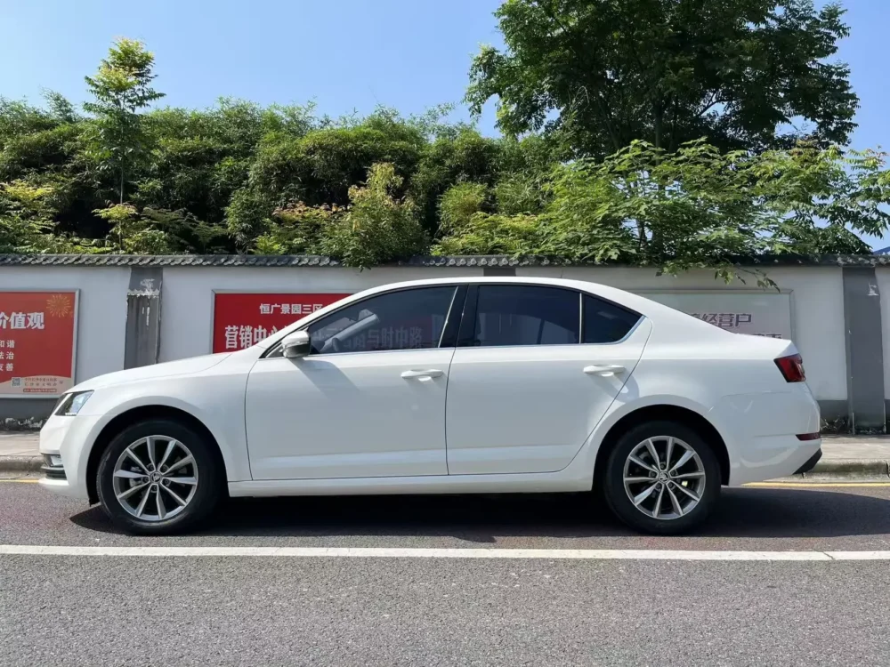 Skoda Octavia 1.5L AT Comfort Edition