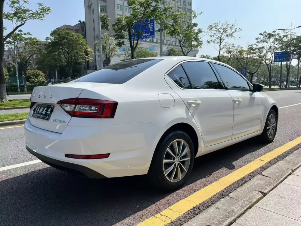 Skoda Octavia 1.5L AT Comfort Edition
