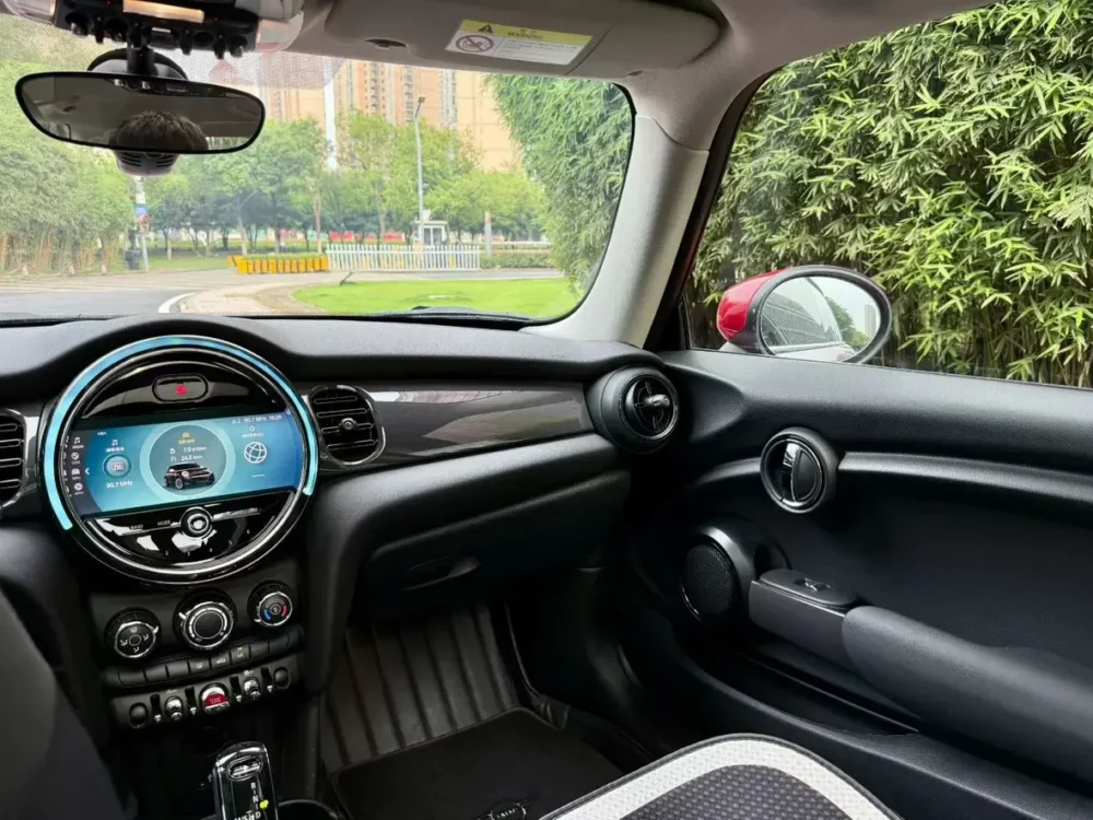 Mini Hatch 3dr 1.5T One