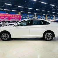 Volkswagen Sagitar 200TSI DSG Flying