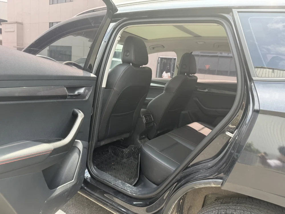 Skoda Karoq TSI280 Premium Edition
