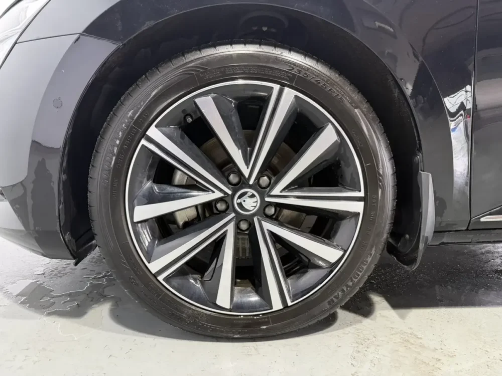 Skoda Superb Modified TSI280 DSG Premium Edition