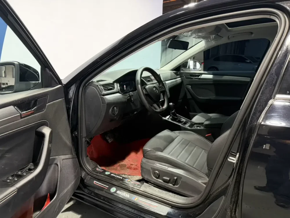Skoda Superb Modified TSI280 DSG Premium Edition