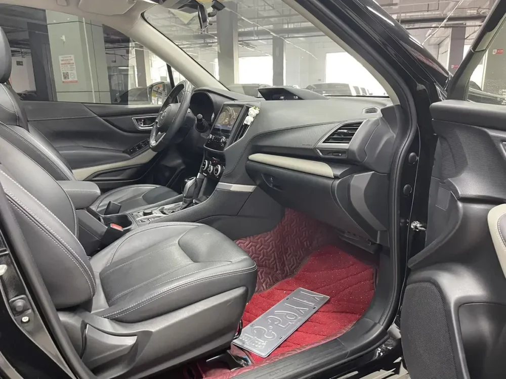 Subaru Forester 2.0i AWD Luxury EyeSight