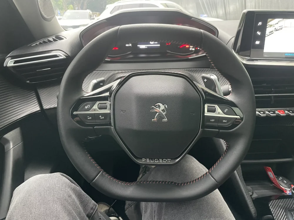 Peugeot 2008 230THP THE ONE