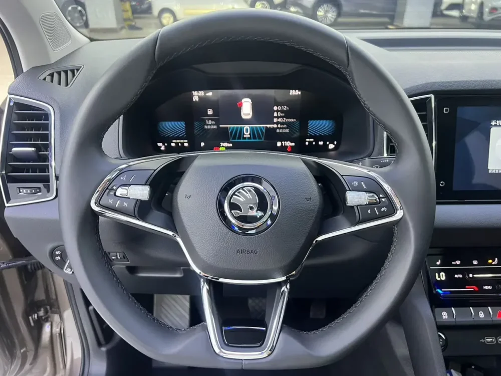 Skoda Karoq TSI280 Premium Edition