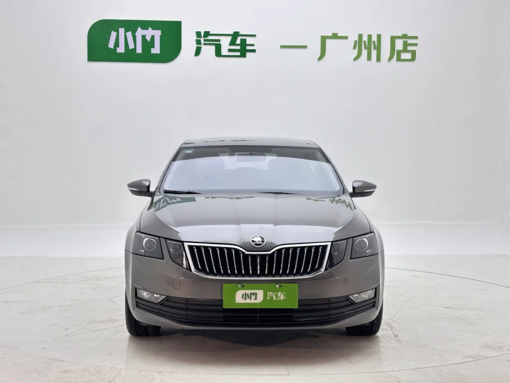 Skoda Octavia 2022 1.5L AT Comfort Edition